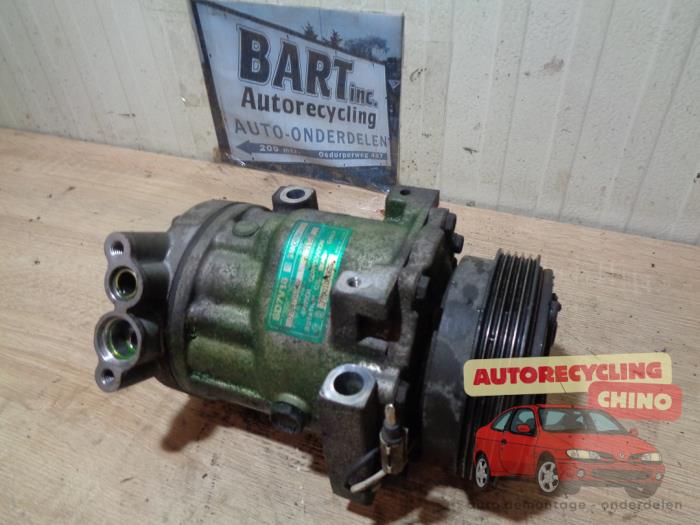 Aircopomp van een Renault Twingo (C06) 1.2 1999