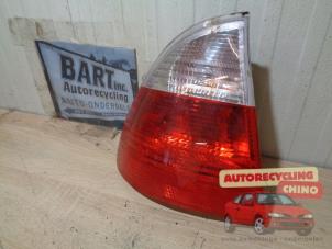 Gebruikte Achterlicht links BMW 3 serie Touring (E46/3) 328i 24V Prijs € 22,00 Margeregeling aangeboden door Autorecycling Chino B.V.