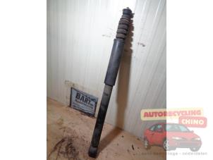 Gebruikte Schokdemper links-achter Dacia Sandero I (BS) 1.4 Prijs € 22,00 Margeregeling aangeboden door Autorecycling Chino B.V.