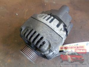 Gebruikte Dynamo Fiat Doblo Cargo (223) 1.3 JTD 16V Multijet Prijs € 45,00 Margeregeling aangeboden door Autorecycling Chino B.V.