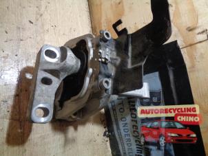 Gebruikte Motorrubber Audi Q3 (8UB/8UG) 2.0 TDI 16V 150 Quattro Prijs € 36,00 Margeregeling aangeboden door Autorecycling Chino B.V.