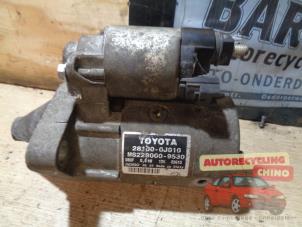 Gebruikte Startmotor Toyota Yaris (P1) 1.0 16V VVT-i Prijs € 27,00 Margeregeling aangeboden door Autorecycling Chino B.V.