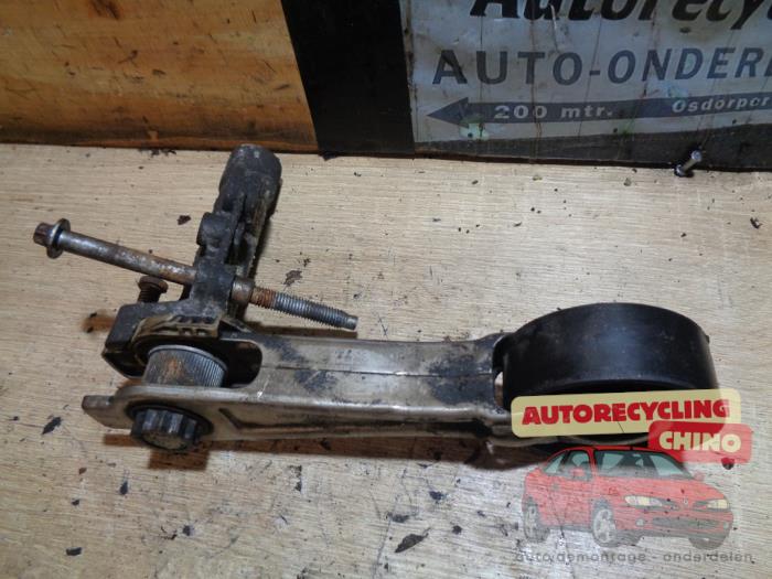 Gebruikte Spanner multiriem Peugeot 207/207+ (WA/WC/WM) 1.4 16V VTi Prijs € 19,00 Margeregeling aangeboden door Autorecycling Chino B.V.