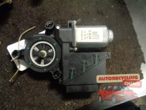 Gebruikte Raammotor Portier Skoda Fabia (6Y2) 1.2 HTP Prijs € 22,00 Margeregeling aangeboden door Autorecycling Chino B.V.