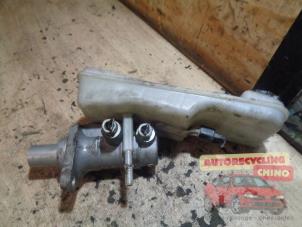 Gebruikte Hoofdremcilinder Ford Mondeo IV Wagon 1.8 TDCi 125 16V Prijs € 36,00 Margeregeling aangeboden door Autorecycling Chino B.V.