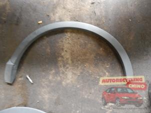 Gebruikte Schermverbreder Audi Q3 (8UB/8UG) 2.0 TDI 16V 140 Quattro Prijs € 40,00 Margeregeling aangeboden door Autorecycling Chino B.V.