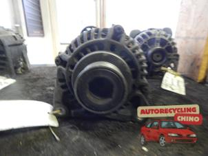 Gebruikte Dynamo Renault Kangoo Express (FC) 1.5 dCi 60 Prijs € 32,00 Margeregeling aangeboden door Autorecycling Chino B.V.