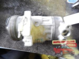 Gebruikte Aircopomp Renault Clio II (BB/CB) 1.6 Autom. Prijs € 32,00 Margeregeling aangeboden door Autorecycling Chino B.V.