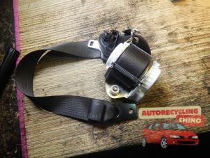 Gebruikte Veiligheidsgordel links-voor Opel Adam 1.0 Ecotec 12V SIDI Turbo Prijs € 50,00 Margeregeling aangeboden door Autorecycling Chino B.V.