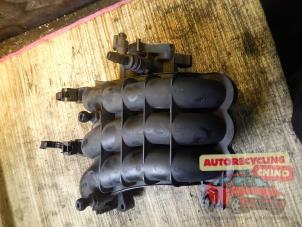 Gebruikte Inlaatspruitstuk Smart Forfour (454) 1.0 12V Prijs € 39,99 Margeregeling aangeboden door Autorecycling Chino B.V.