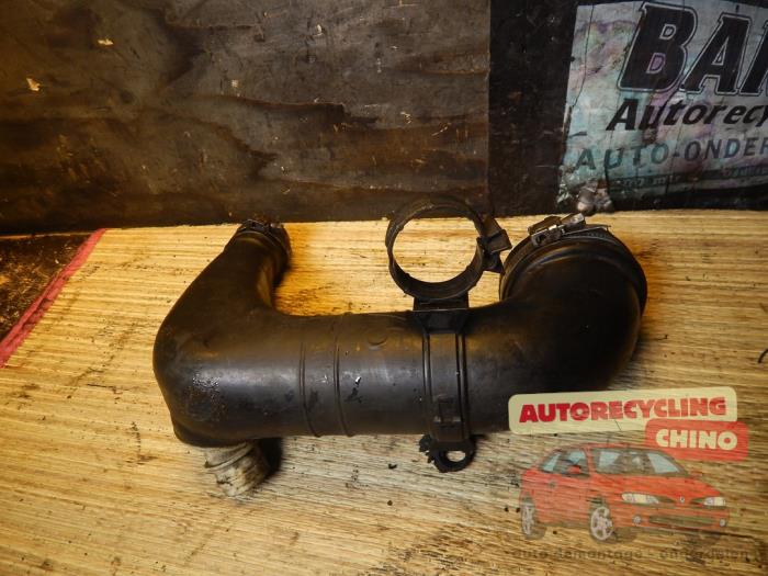 Gebruikte Turbo Pijp Fiat 500 (312) 1.3 MJTD 16V Prijs € 20,00 Margeregeling aangeboden door Autorecycling Chino B.V.