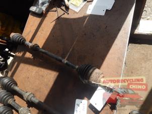 Gebruikte Aandrijfas rechts-voor Nissan Micra (K12) 1.2 16V Prijs € 50,00 Margeregeling aangeboden door Autorecycling Chino B.V.