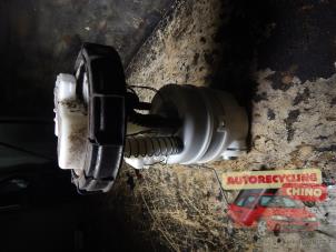 Gebruikte Benzinepomp Nissan Micra (K12) 1.2 16V Prijs € 40,00 Margeregeling aangeboden door Autorecycling Chino B.V.