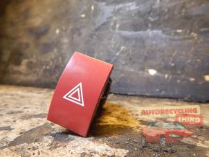 Gebruikte Schakelaar Paniekverlichting Kia Picanto (BA) 1.1 12V Prijs € 9,99 Margeregeling aangeboden door Autorecycling Chino B.V.