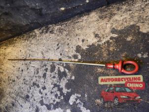 Gebruikte Olie Peilstok Fiat 500 (312) 1.2 Prijs € 15,00 Margeregeling aangeboden door Autorecycling Chino B.V.