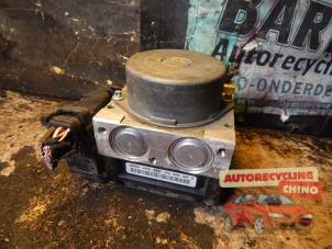 Gebruikte ABS Pomp Renault Scénic II (JM) 2.0 16V Prijs € 60,00 Margeregeling aangeboden door Autorecycling Chino B.V.