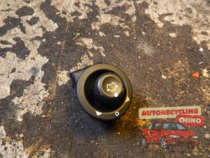 Gebruikte Schakelaar Spiegel Ford Mondeo III Wagon 2.0 16V Prijs € 10,00 Margeregeling aangeboden door Autorecycling Chino B.V.