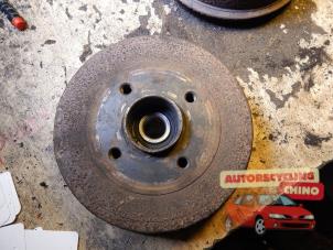 Gebruikte Remtrommel achter Renault Twingo (C06) 1.2 16V Prijs € 25,00 Margeregeling aangeboden door Autorecycling Chino B.V.