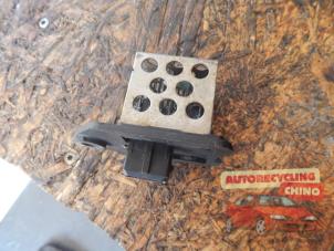 Gebruikte Kachel Weerstand Peugeot 307 (3A/C/D) 1.6 16V Prijs € 9,99 Margeregeling aangeboden door Autorecycling Chino B.V.