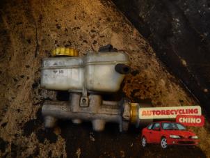 Gebruikte Hoofdremcilinder Volkswagen Polo IV (9N1/2/3) 1.4 16V Prijs € 25,00 Margeregeling aangeboden door Autorecycling Chino B.V.