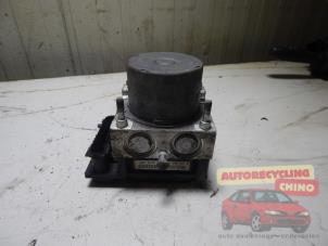ABS Pomp van een Renault Twingo (C06) 1.2 16V 2007