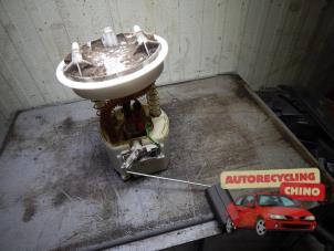 Gebruikte Benzinepomp Ford Fusion 1.4 16V Prijs € 35,00 Margeregeling aangeboden door Autorecycling Chino B.V.