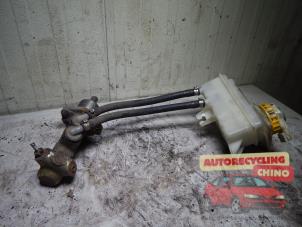 Gebruikte Hoofdremcilinder Fiat Punto Cabriolet (176C) 85 1.2 MPi 16V Prijs € 25,00 Margeregeling aangeboden door Autorecycling Chino B.V.