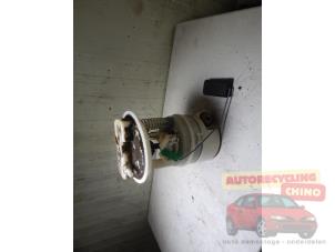 Gebruikte Benzinepomp Renault Twingo (C06) 1.2 Prijs € 30,00 Margeregeling aangeboden door Autorecycling Chino B.V.