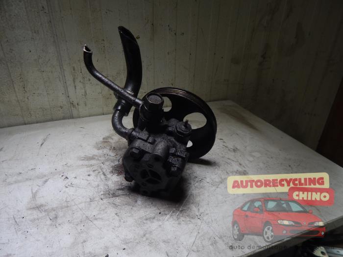 Gebruikte Servopomp Suzuki Baleno (GC/GD) 1.6 16V Prijs € 35,00 Margeregeling aangeboden door Autorecycling Chino B.V.