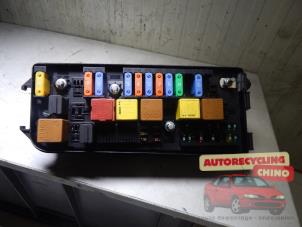 Gebruikte Zekeringkast Saab 9-3 II Sport Sedan (YS3F) 1.8i 16V Prijs € 60,00 Margeregeling aangeboden door Autorecycling Chino B.V.