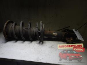 Gebruikte Schokbreker links-voor Saab 9-3 II Sport Sedan (YS3F) 1.8i 16V Prijs € 50,00 Margeregeling aangeboden door Autorecycling Chino B.V.