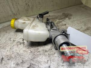 Gebruikte Hoofdremcilinder Fiat Bravo (198A) 1.4 16V Prijs € 25,00 Margeregeling aangeboden door Autorecycling Chino B.V.