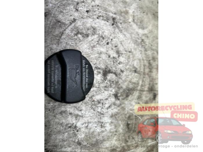Gebruikte Oliedop Seat Leon (1M1) 1.6 16V Prijs € 9,99 Margeregeling aangeboden door Autorecycling Chino B.V.