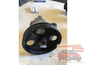 Gebruikte Servopomp Renault Laguna II (BG) 1.8 16V Prijs € 40,00 Margeregeling aangeboden door Autorecycling Chino B.V.