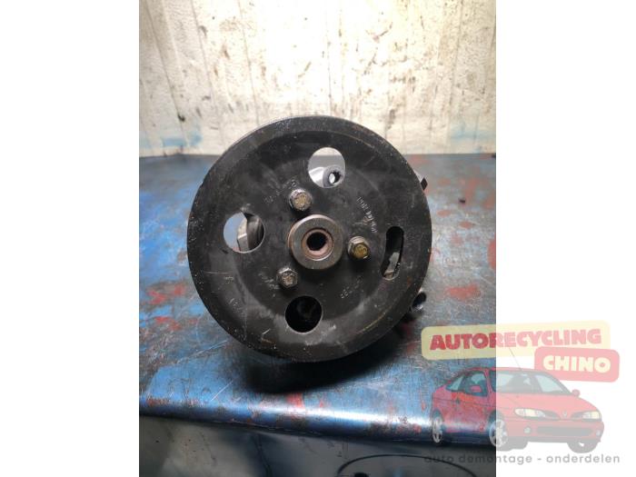 Gebruikte Pomp Servo Landrover Freelander Hard Top 2.5 V-6 Prijs € 50,00 Margeregeling aangeboden door Autorecycling Chino B.V.