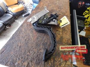 Gebruikte Koppelingspedaal Skoda Citigo 1.0 12V Prijs € 60,00 Margeregeling aangeboden door Autorecycling Chino B.V.