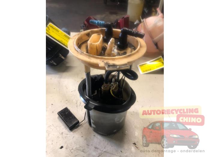 Gebruikte Dieselpomp Audi A3 Cabriolet (8P7) 1.9 TDI Prijs € 50,00 Margeregeling aangeboden door Autorecycling Chino B.V.