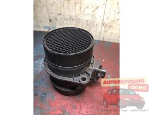 Gebruikte Luchtmassameter Audi Q3 (8UB/8UG) 2.0 TDI 16V 120 Prijs € 25,00 Margeregeling aangeboden door Autorecycling Chino B.V.