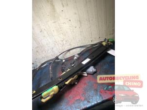 Gebruikte Raammechaniek 4Deurs links-voor Audi Q3 (8UB/8UG) 2.0 TDI 16V 120 Prijs € 50,00 Margeregeling aangeboden door Autorecycling Chino B.V.