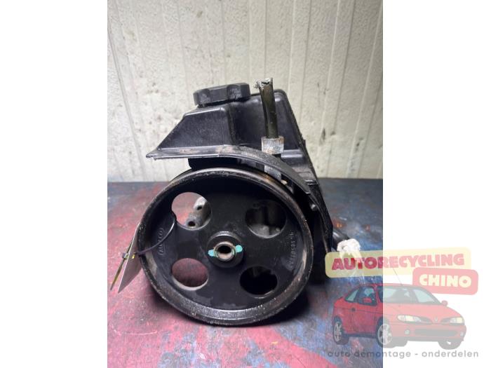 Gebruikte Servopomp Peugeot 206 (2A/C/H/J/S) 1.4 XR,XS,XT,Gentry Prijs € 35,00 Margeregeling aangeboden door Autorecycling Chino B.V.