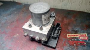 Gebruikte ABS Pomp Fiat Grande Punto (199) 1.4 16V Prijs € 50,00 Margeregeling aangeboden door Autorecycling Chino B.V.