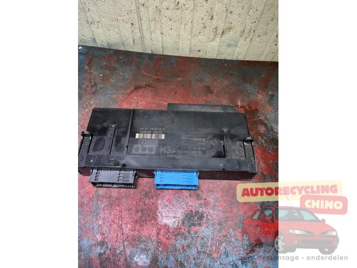 Gebruikte Module Bodycontrol BMW 3 serie (E90) 320d 16V Prijs € 50,00 Margeregeling aangeboden door Autorecycling Chino B.V.