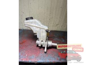 Gebruikte Hoofdremcilinder Opel Corsa D 1.3 CDTi 16V ecoFLEX Prijs € 25,00 Margeregeling aangeboden door Autorecycling Chino B.V.