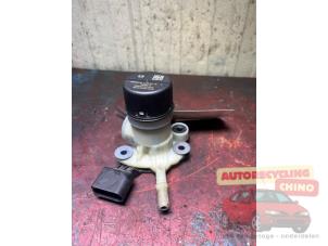 Gebruikte Adblue pomp Audi Q3 (8UB/8UG) 2.0 TDI 16V 120 Prijs € 100,00 Margeregeling aangeboden door Autorecycling Chino B.V.