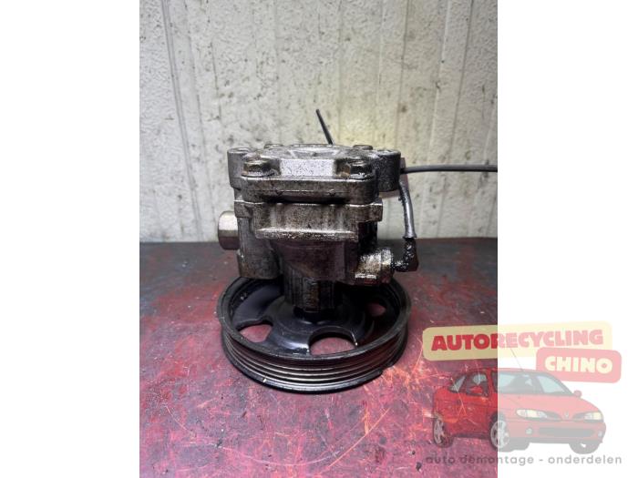 Gebruikte Servopomp Suzuki Baleno (GC/GD) 1.8 16V Prijs € 35,00 Margeregeling aangeboden door Autorecycling Chino B.V.
