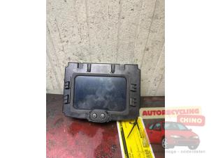 Gebruikte Display Interieur Opel Zafira (F75) 2.2 16V Prijs € 25,00 Margeregeling aangeboden door Autorecycling Chino B.V.