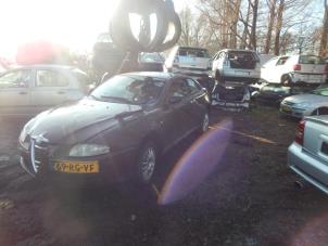 Gebruikte Portier 2Deurs links Alfa Romeo GT (937) 1.9 JTD 16V Multijet Prijs € 125,00 Margeregeling aangeboden door Autorecycling Bart