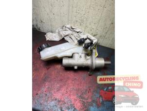 Gebruikte Hoofdremcilinder Ford Focus 2 Wagon 1.8 16V Prijs € 25,00 Margeregeling aangeboden door Autorecycling Chino B.V.