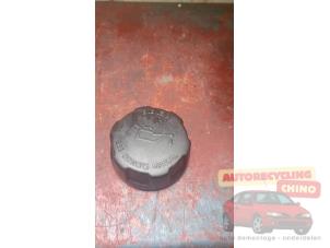 Gebruikte Oliedop Volvo V70 (SW) 2.3 T5 20V Prijs € 15,00 Margeregeling aangeboden door Autorecycling Chino B.V.