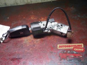 Gebruikte Kontaktslot + Sleutel Citroen C4 Berline (NC) 1.4 16V VTi Prijs € 50,00 Margeregeling aangeboden door Autorecycling Chino B.V.